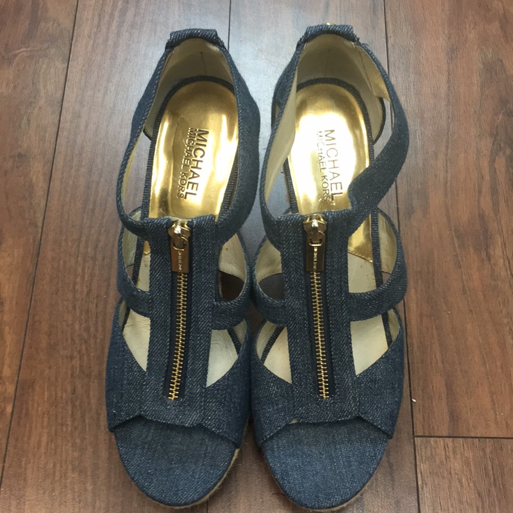 Michal Kors Denim wedges 8.5. 4”heel